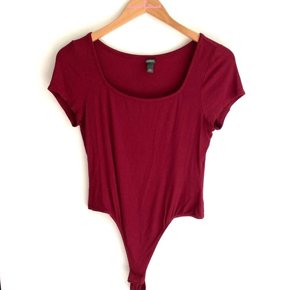 Wild Fable Burgundy Shortsleeved Bodysuit, Size L